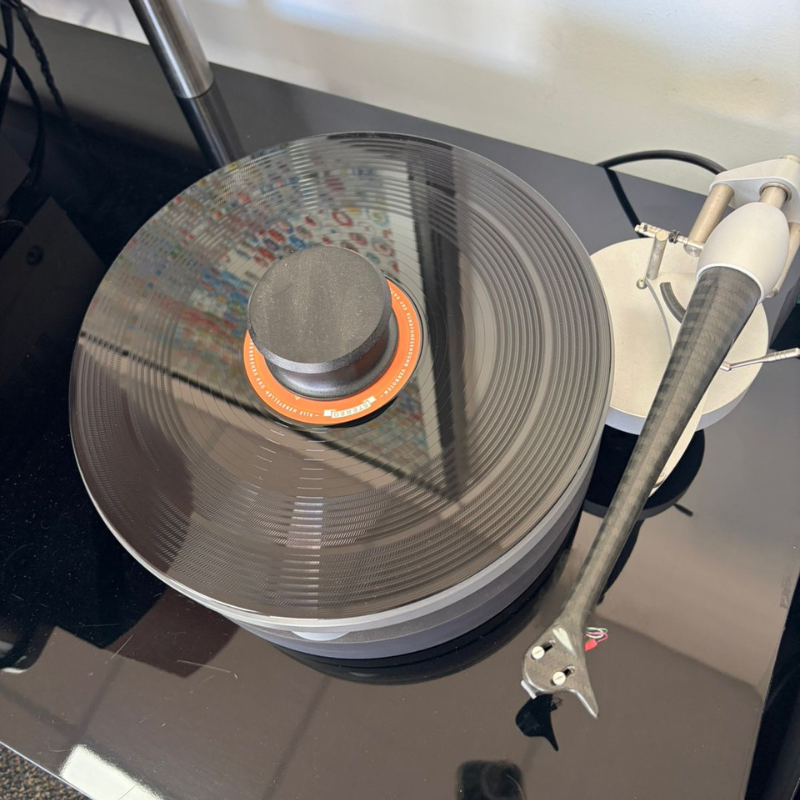 The Wilson Benesch Full Circle Turntable with ACT 0.5 Tonearm | Preowned
