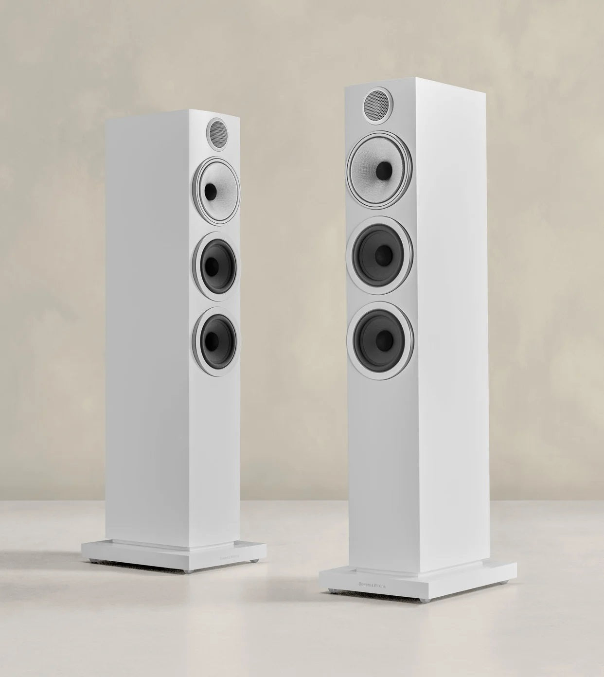 Bowers & Wilkins 704 S3 Floorstanding Speaker (Pair)