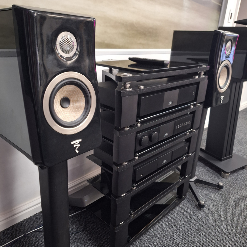 Naim Supernait 3 + Focal Kanta N°1 Refined Bookshelf System | Demo