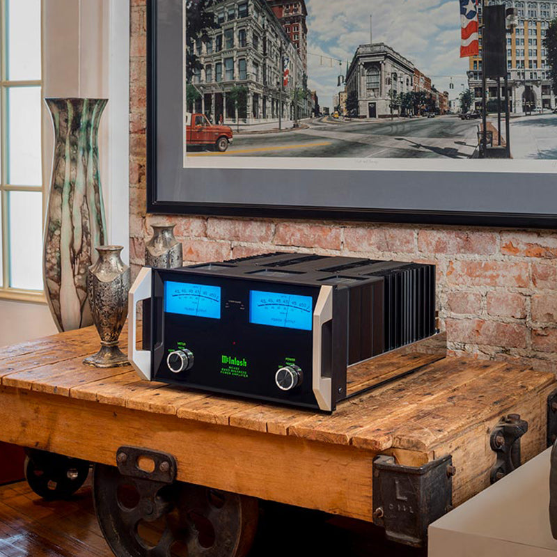 McIntosh MC462 - 2-Channel Solid State Amplifier
