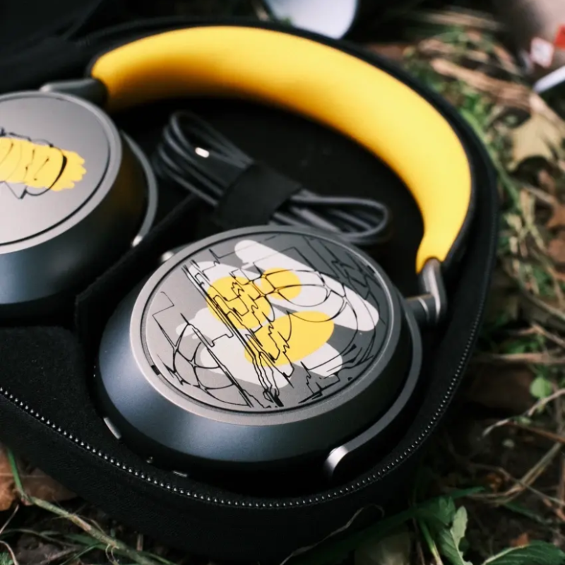 Sennheiser MOMENTUM 4 Wireless 80th Anniversary Edition (Each)