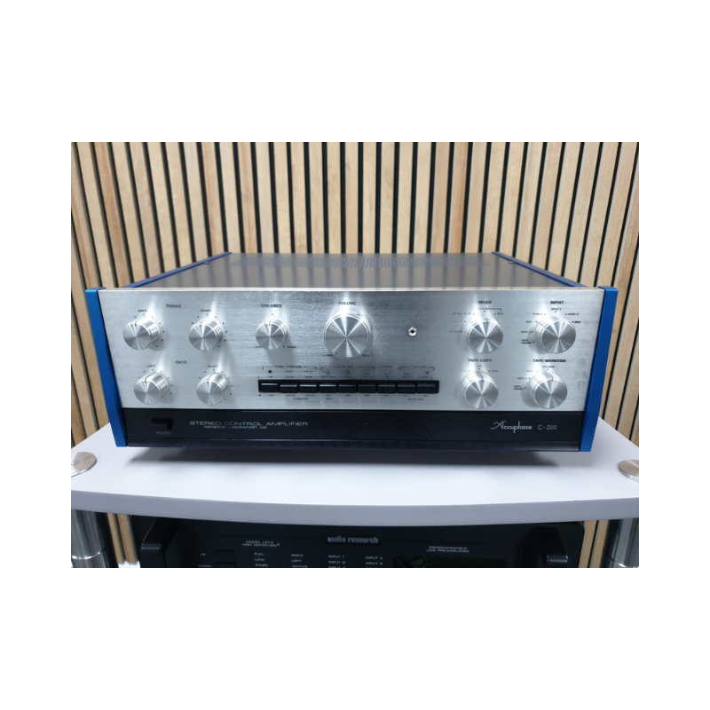 Accuphase C-200 Stereo Control Center (Each) | Pre-Owned