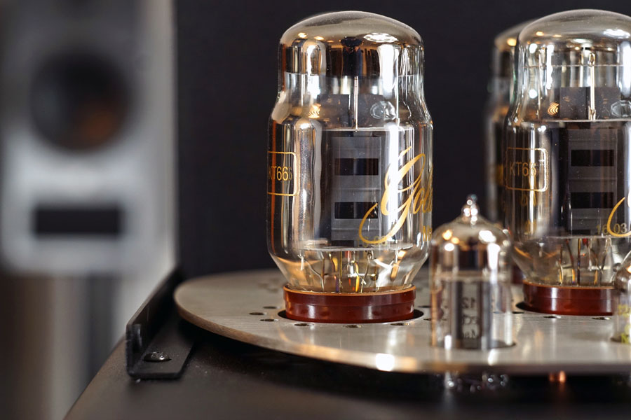 Synthesis Action A100 Titan Integrated Stereo Tube Amplifier 100w/ch (Each)| Display Unit