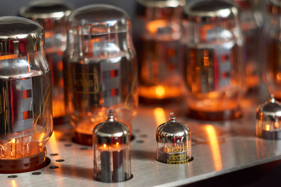 Synthesis Action A100 Titan Integrated Stereo Tube Amplifier 100w/ch (Each)| Display Unit