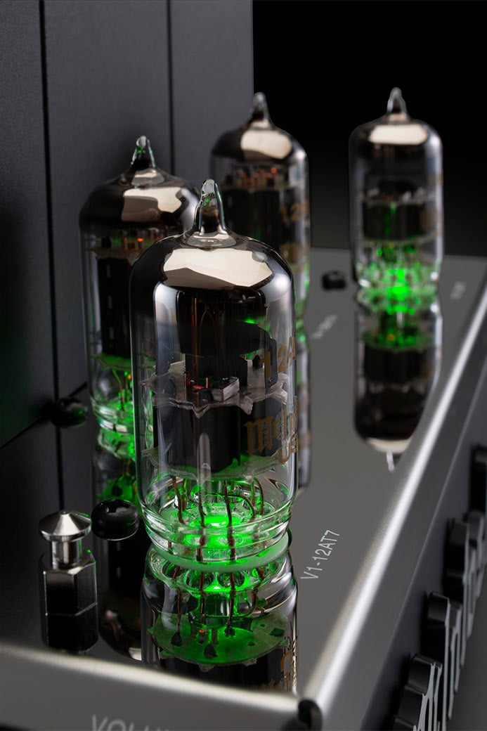 McIntosh MHA200 - 2-Channel Vacuum Tube Headphone Amplifier